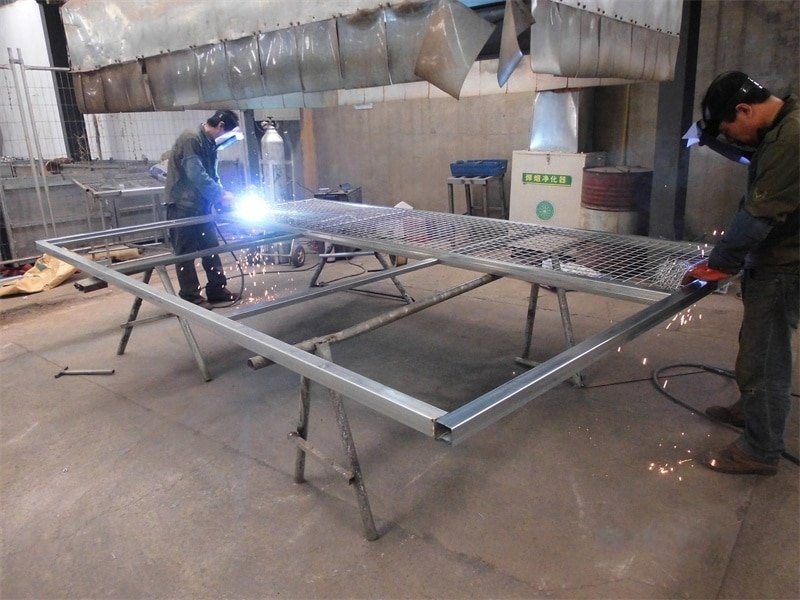 Versatile portable horse stable built for Australian weather