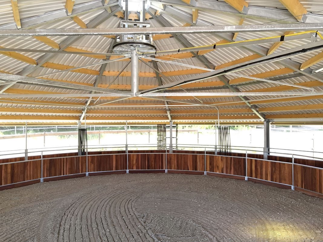Lunging Pens & Horse
