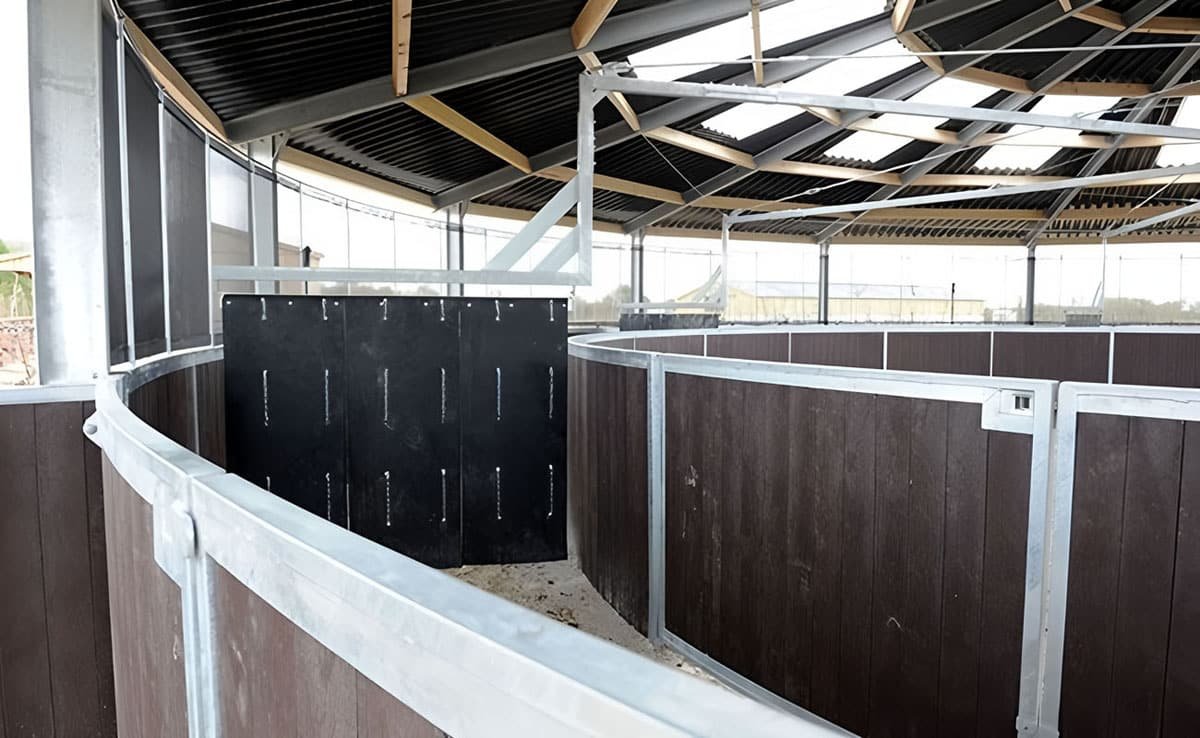 Lunging Pens & Horse Walkers
