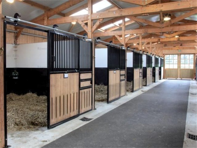 Lunging Pens & Horse Walkers