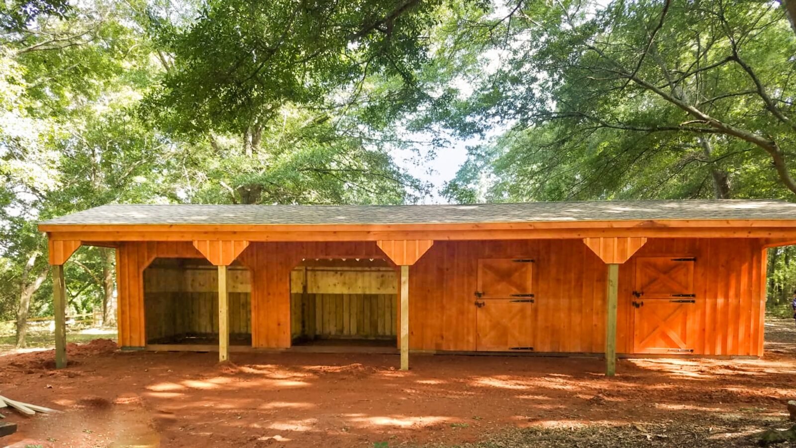 What is the Ideal Roof Pitch for a Horse Stable
